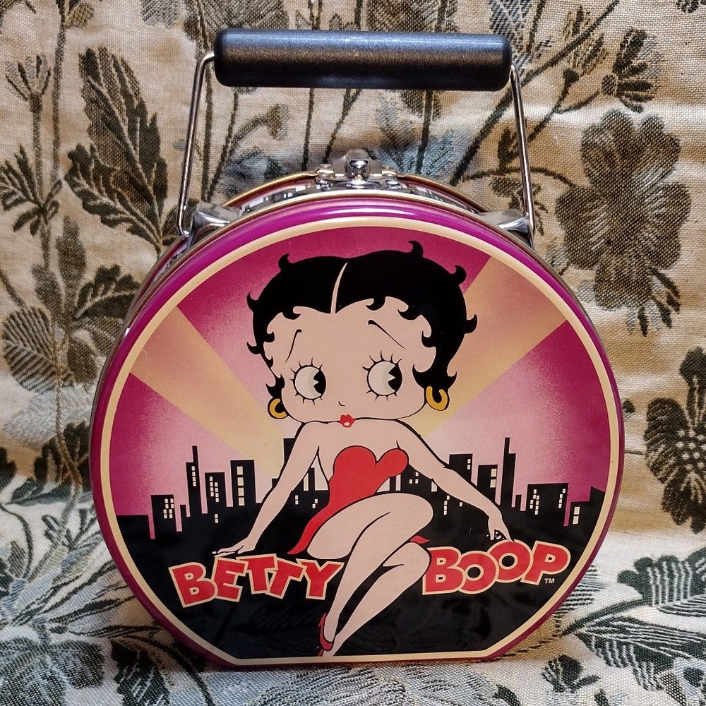 🎬 Betty Boop Handled Tin Box
